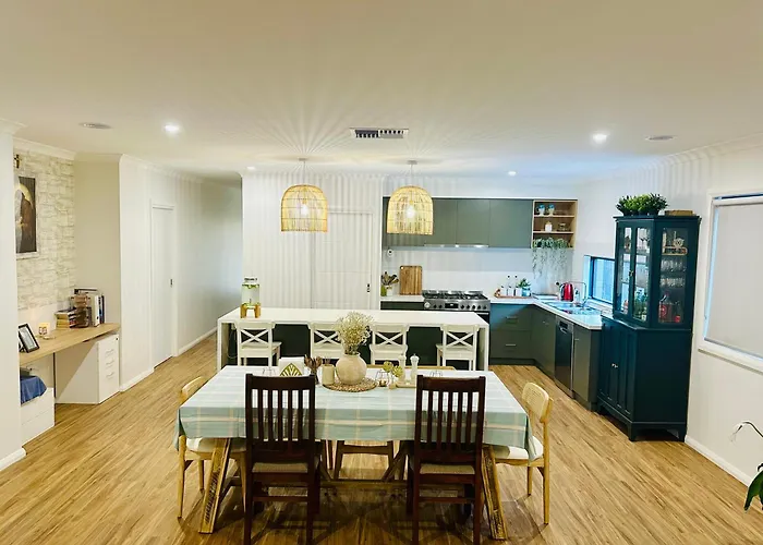Cozy Homez Ballarat- Home Stay